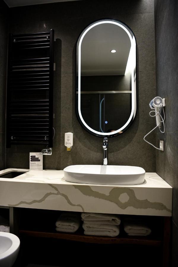 Hotel The Wilson Tirana Zewnętrze zdjęcie