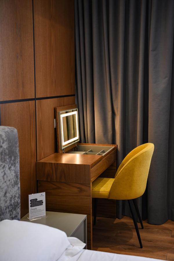 Hotel The Wilson Tirana Zewnętrze zdjęcie
