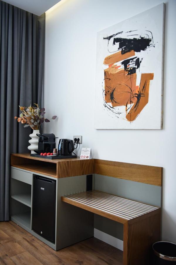 Hotel The Wilson Tirana Zewnętrze zdjęcie