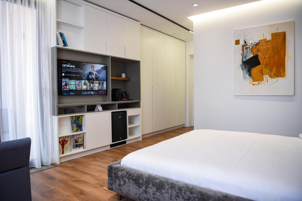 Hotel The Wilson Tirana Zewnętrze zdjęcie