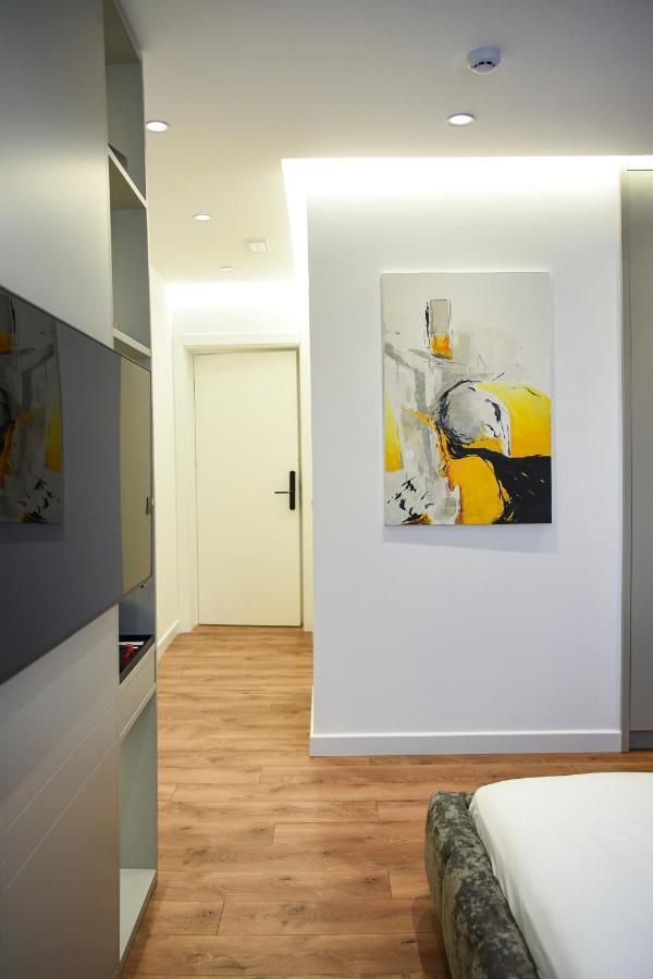 Hotel The Wilson Tirana Zewnętrze zdjęcie