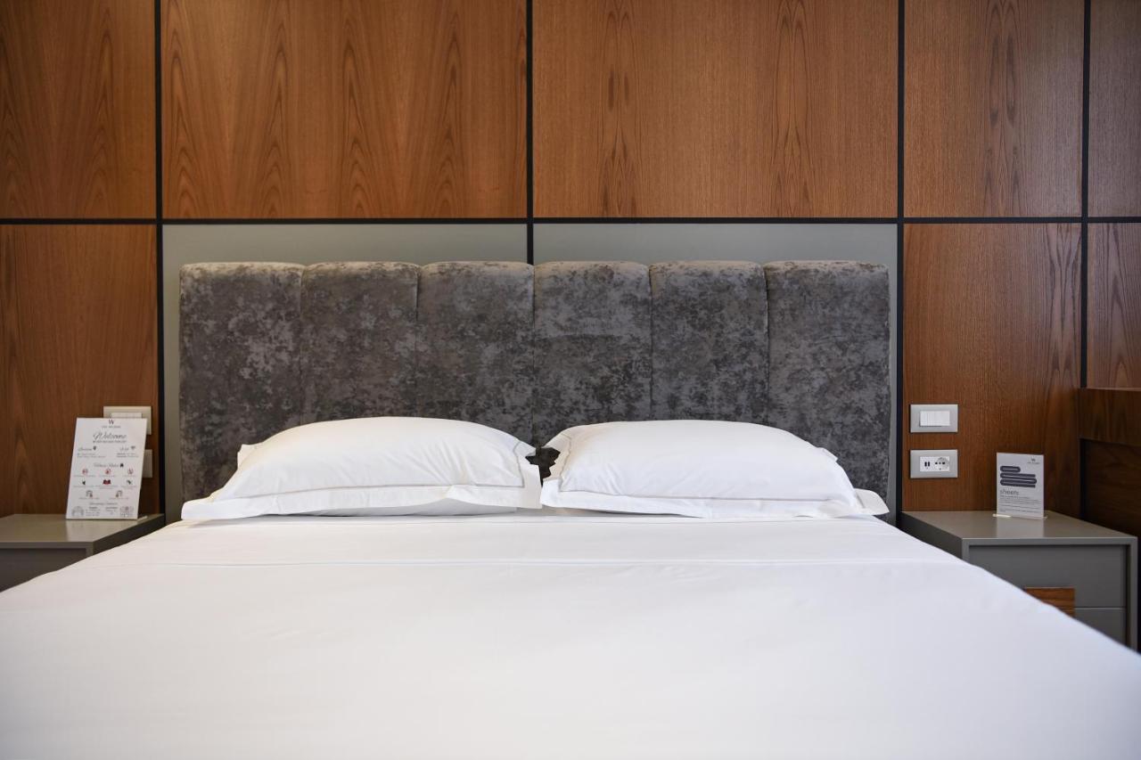 Hotel The Wilson Tirana Zewnętrze zdjęcie