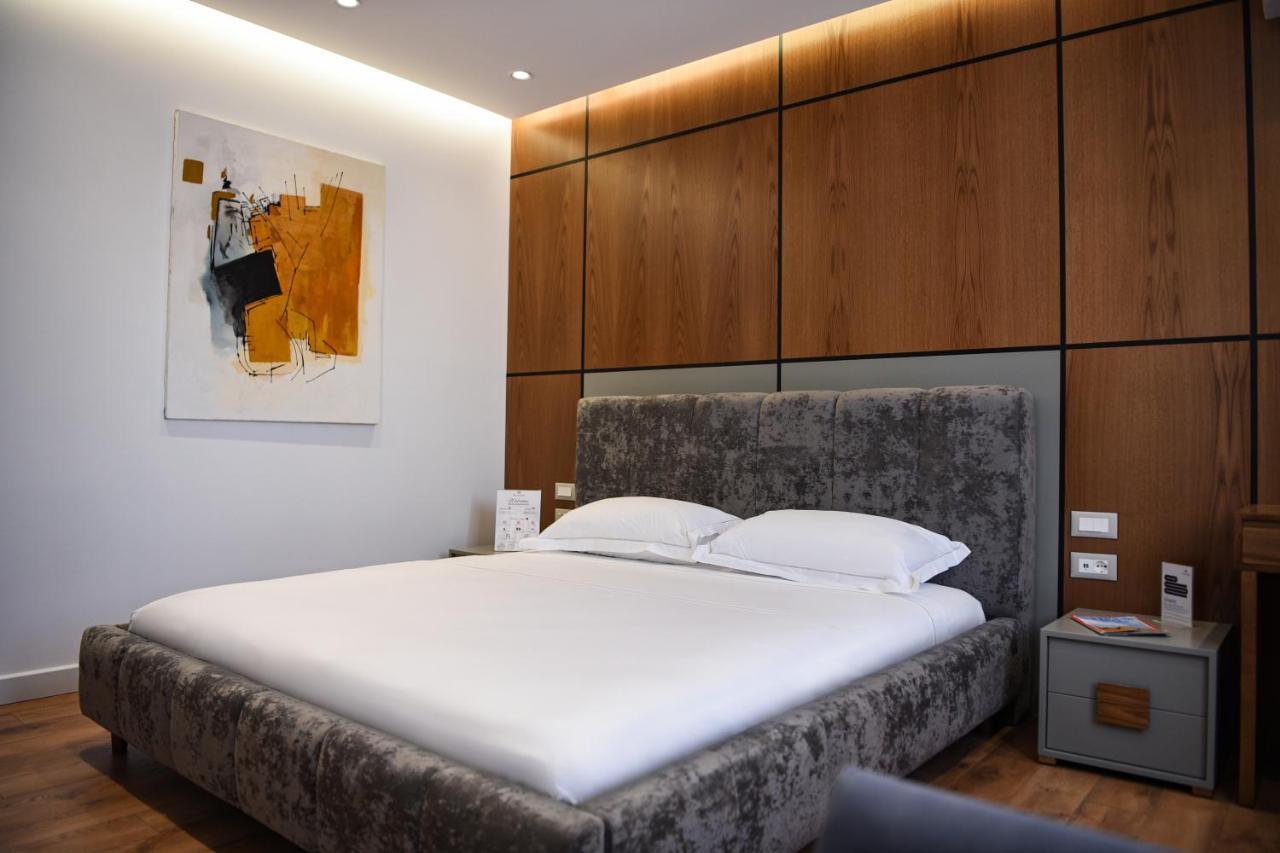 Hotel The Wilson Tirana Zewnętrze zdjęcie