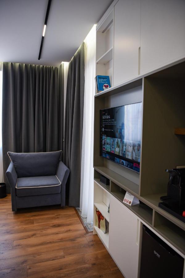 Hotel The Wilson Tirana Zewnętrze zdjęcie