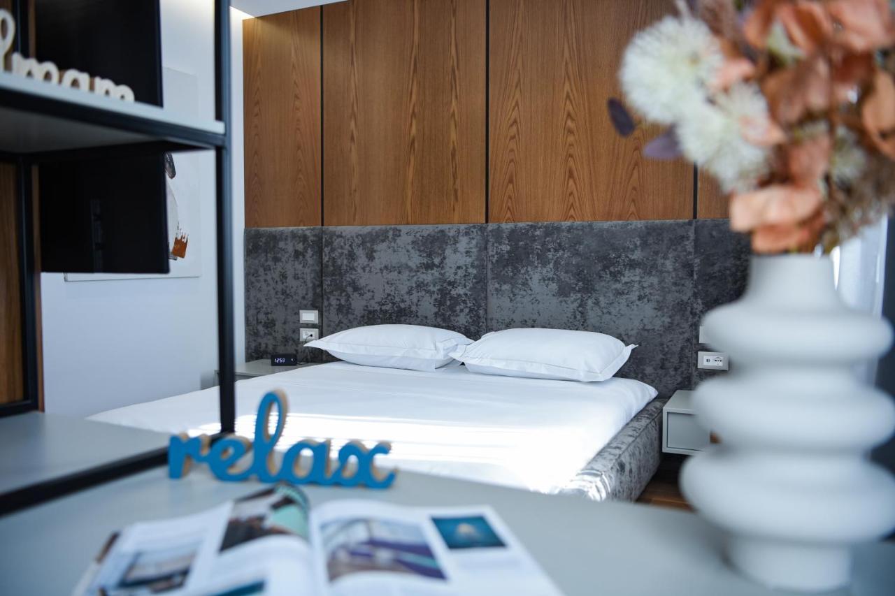 Hotel The Wilson Tirana Zewnętrze zdjęcie